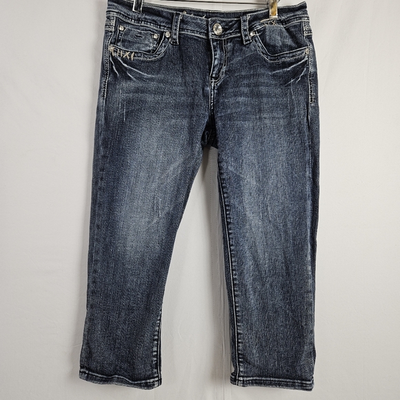 La Idol angel wing rhinestone jean capris size 11 - Picture 8 of 12